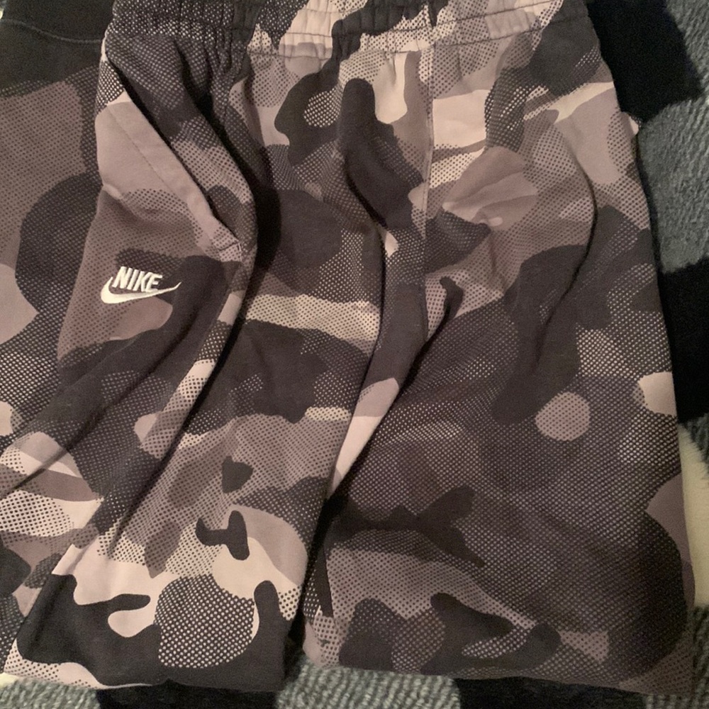 Nike greyblack camo style drawstring sweatpants